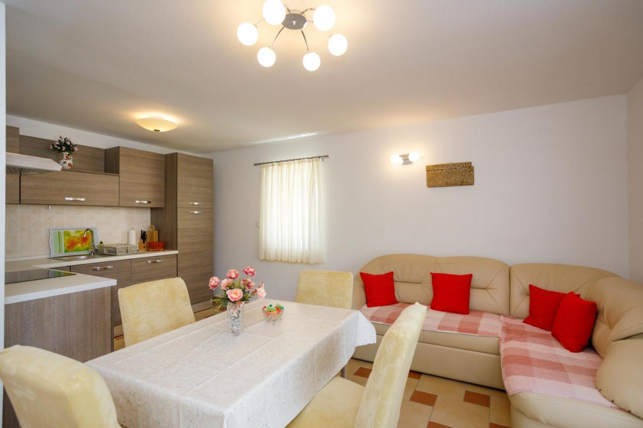 Apartmani Bakran Krk Town Exterior photo