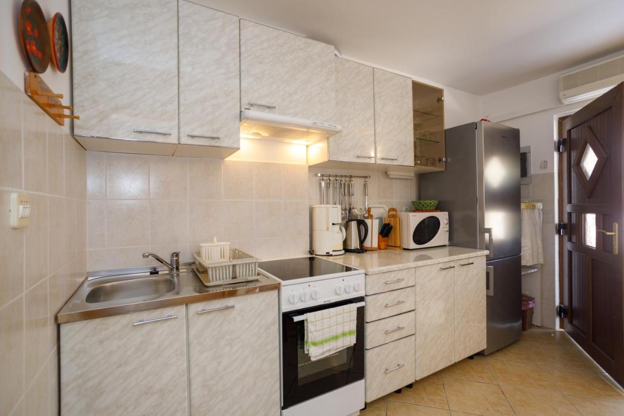 Apartmani Bakran Krk Town Exterior photo